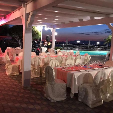 Hotel Ristorante Paradiso Albanella Eksteriør billede