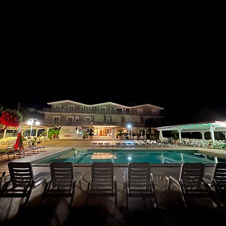 Hotel Ristorante Paradiso Albanella Eksteriør billede
