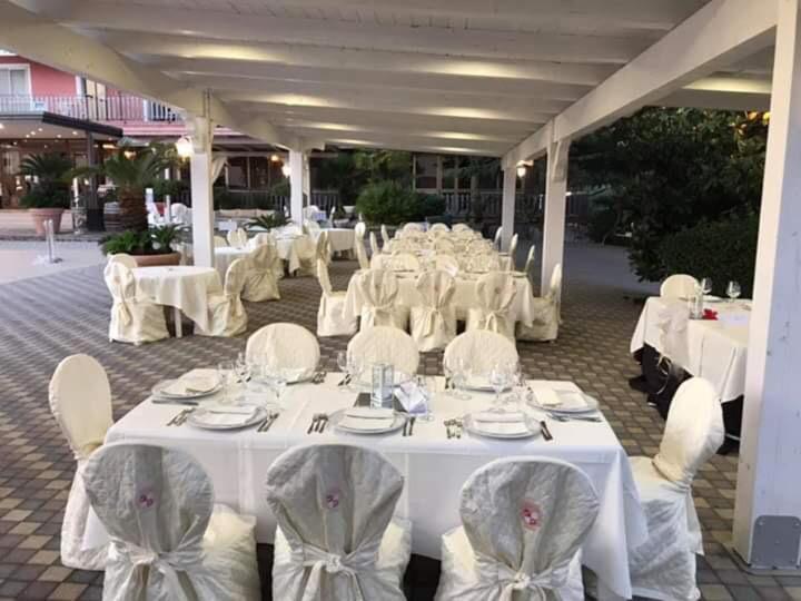 Hotel Ristorante Paradiso Albanella Eksteriør billede
