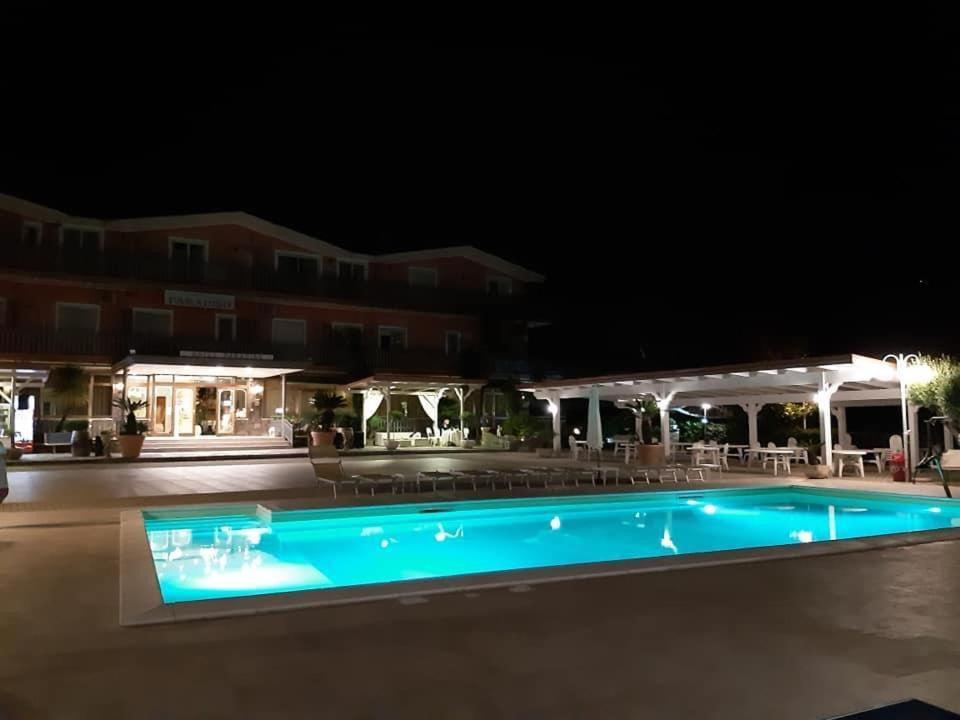 Hotel Ristorante Paradiso Albanella Eksteriør billede