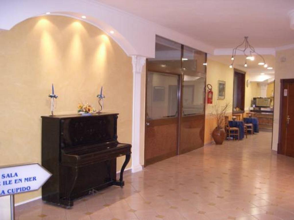 Hotel Ristorante Paradiso Albanella Eksteriør billede
