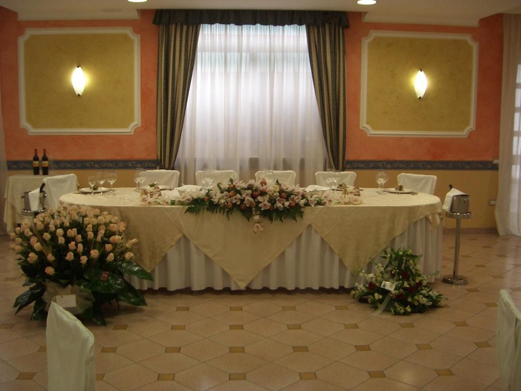 Hotel Ristorante Paradiso Albanella Eksteriør billede